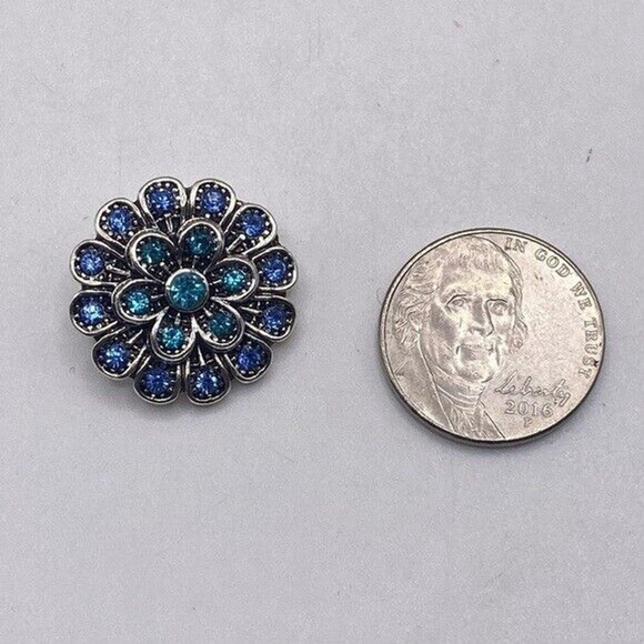 Ginger Snap #210 - “Sparkling Blue Flower” For 18mm Snap Jewelry! - Picture 3 of 3